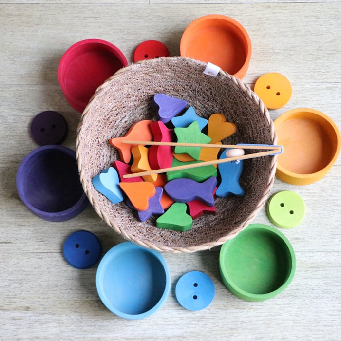 The Green Play: Evaluating the Environmental Impact of Wooden vs Plastic Educative Toys